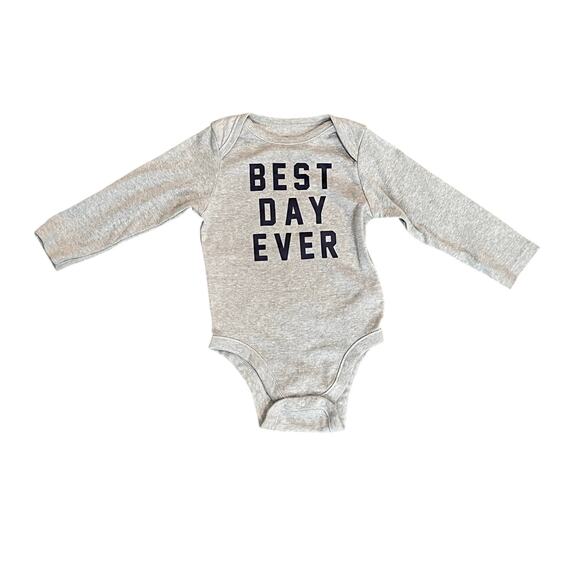 Old Navy Babycore Gray Long Sleeve Bodysuit 12-18 months "Best Day Ever" Casual - Picture 1 of 5